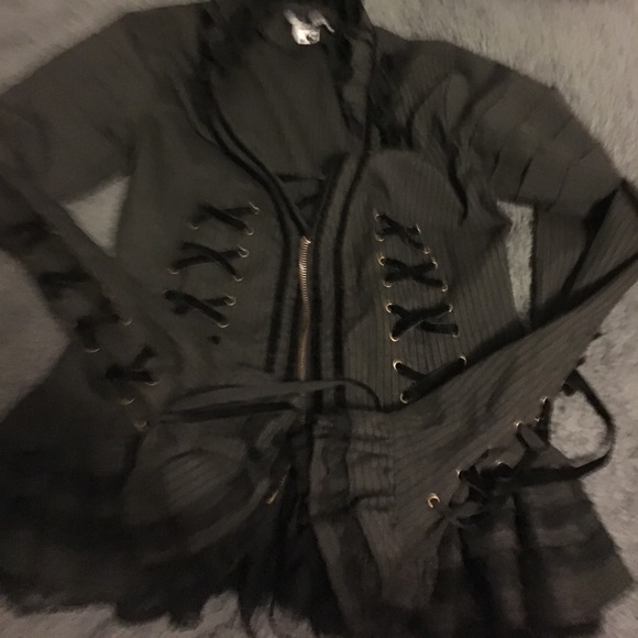 Victorian Gothic Ruffle Jacket - Picture 2 of 4